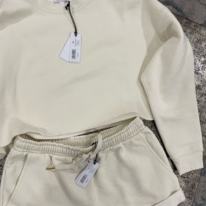 Weworewhat Active Set